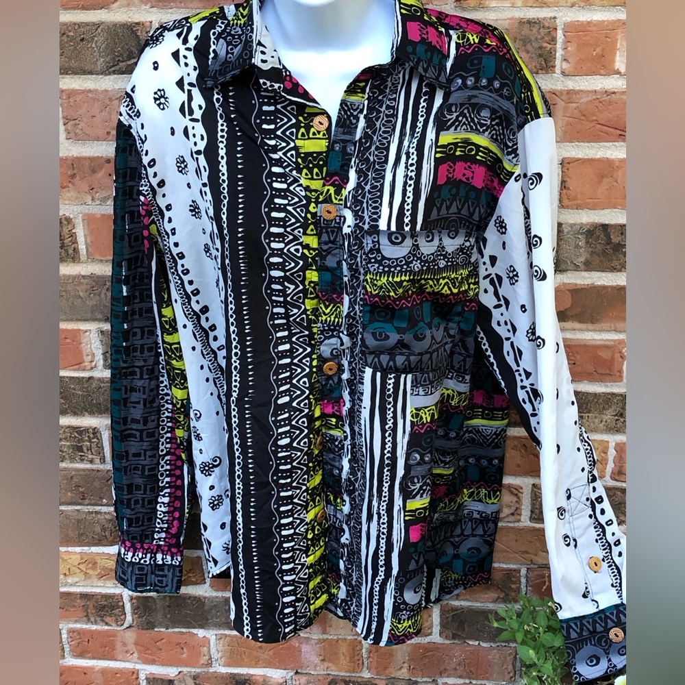 Stuzo Graphic Print Button Front Shirt , Gender Neutral, Black Owned Size M